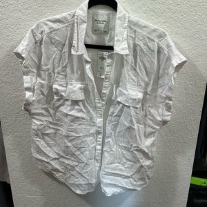 Abercrombie white button down short sleeve women's top - gotta have it!